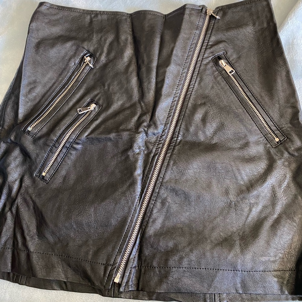 Black Mini skirt